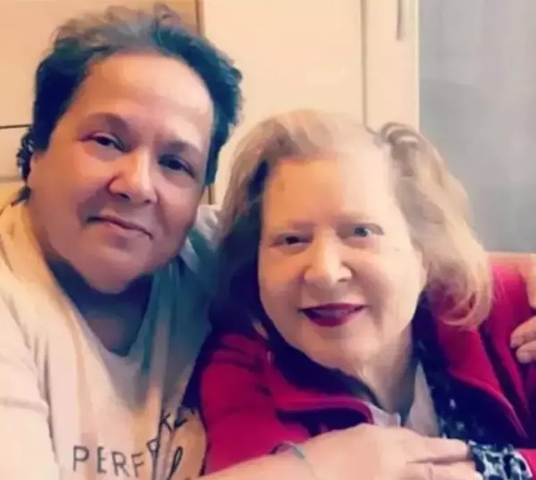 Muazzez Abacı Seda Akay