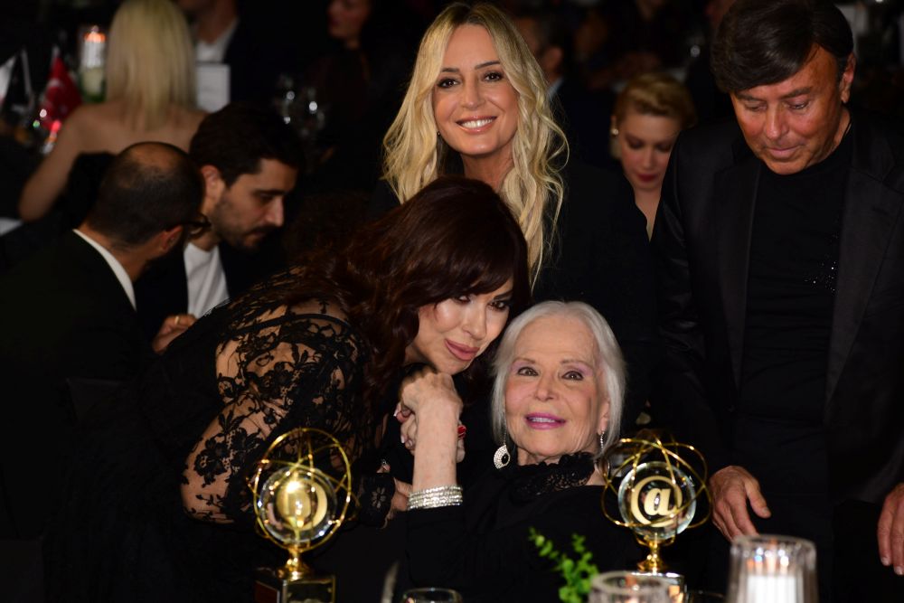 Saba Tümer Nilgün Belgün Gönül Yazar