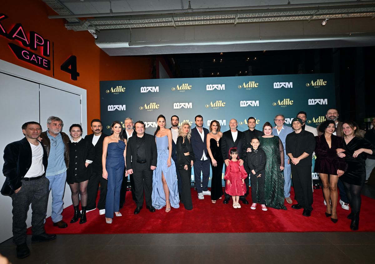 Adi̇le Naşi̇t Fi̇lm Oyuncular