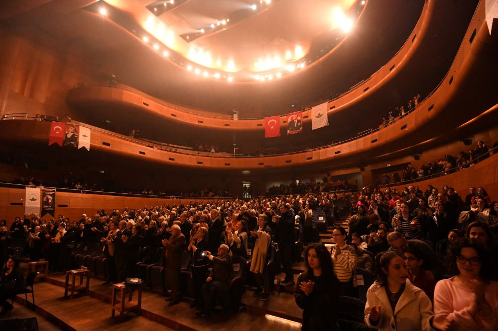 Şehir Tiyatro'ları Bursa Turnesi Ağrı Dağı Efsanesi