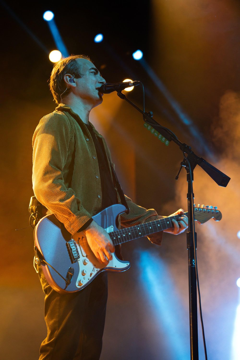 Mor Ve Ötesi Harun Tekin