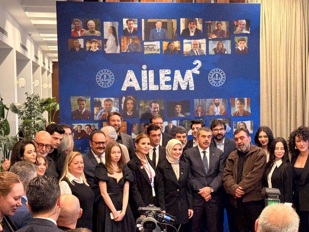 Gülben Ergen Trt Ailem