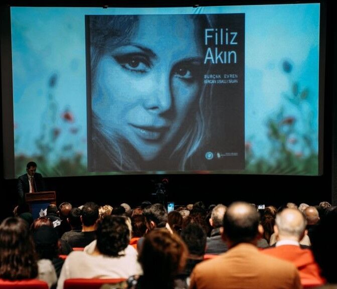 Filiz Akın Anma Snt07294