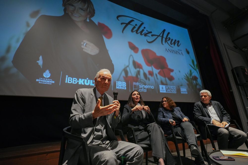 Filiz Akın Anma Snt07376