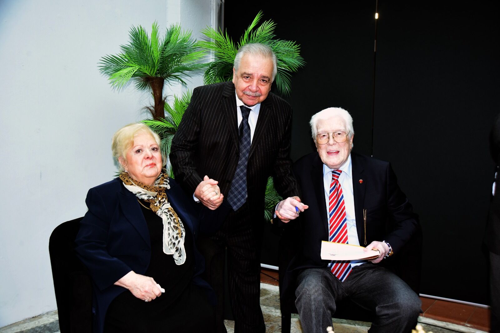 Muhteşem Candan Neşe Karaböcek İzzet Günay 1000091147