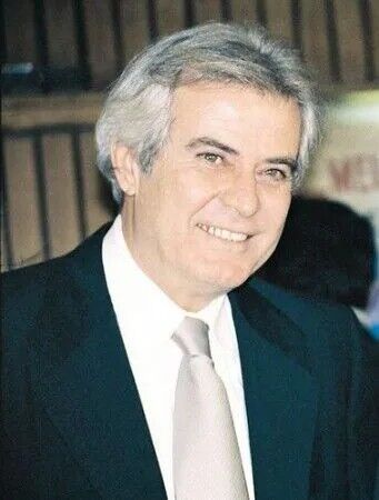 Tarik Akan Efsanesi Portre