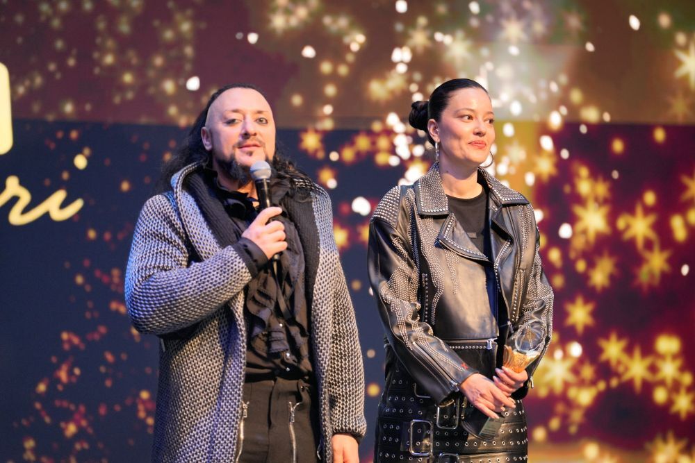 Hayko Cepkin Pelin Akil Bos1106