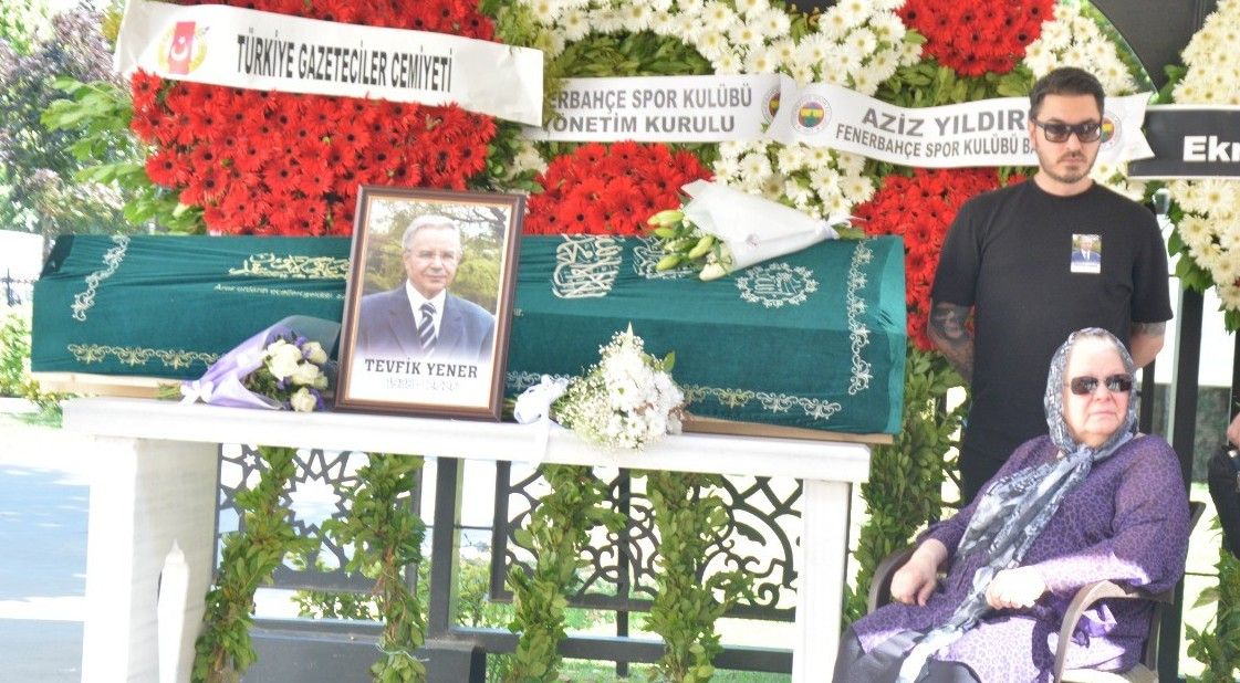 Neşe Karaböcek'in eşi Gazeteci Tevfik Yener son yolculuğuna uğurlandı.