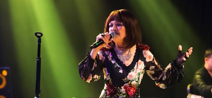 GÜLDEN KARABÖCEK DİYARBAKIR DA KONSER VERDİ